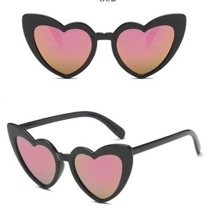 Heart shaped sunnies NWOT